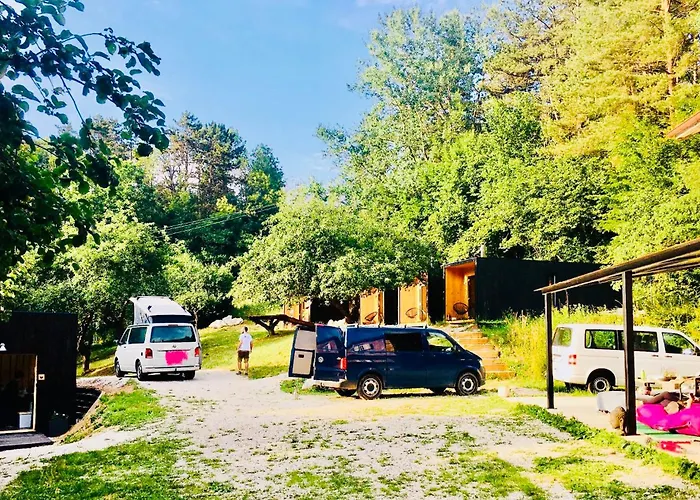 营地 Centra Shambhala Lucka