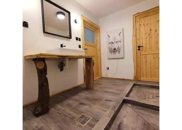 Centra Shambhala Lucka