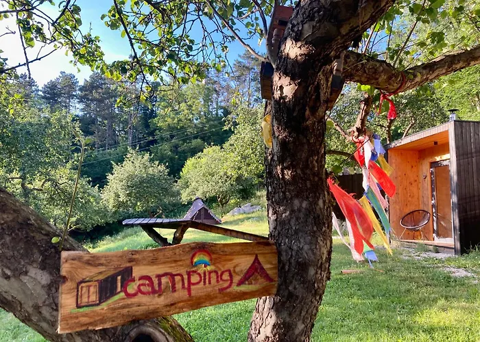 营地 Centra Shambhala Lucka