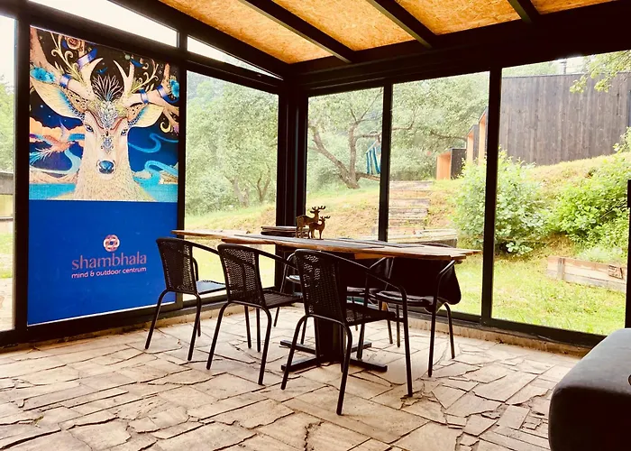 Centra Shambhala 营地 *